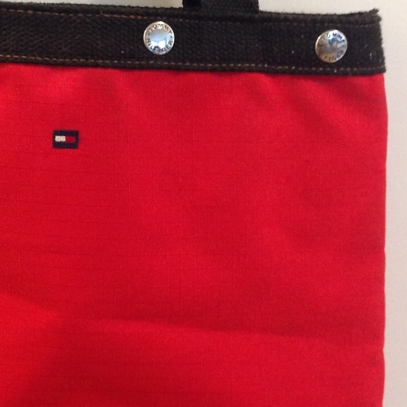 3/$25 TOMMY HILFIGER TOTE - Picture 5 of 5